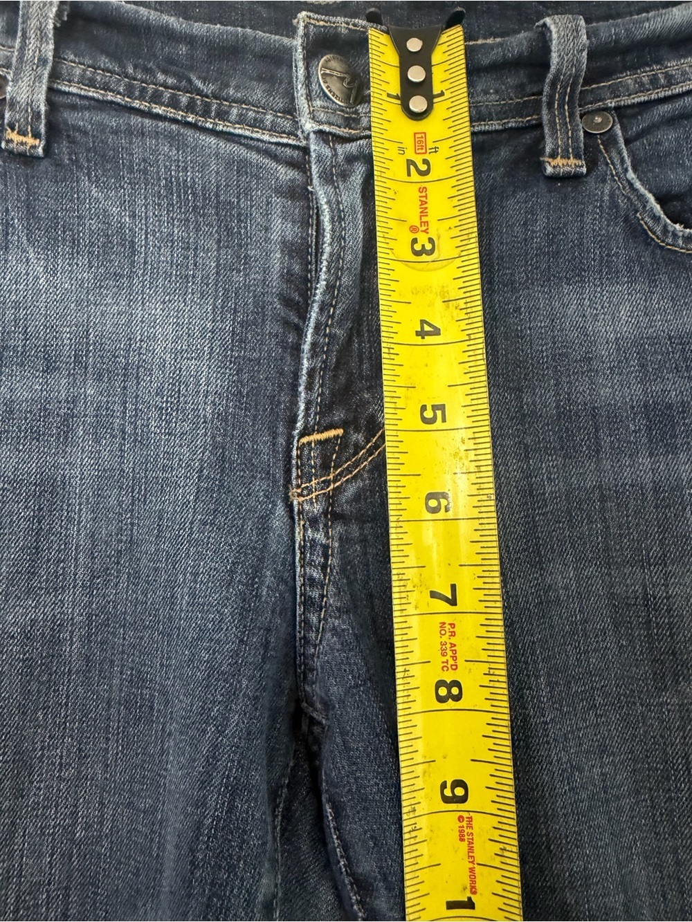 Citizens of Humanity Women’s 29 medium wash lightly distressed flare boot jeans - Picture 5 of 11